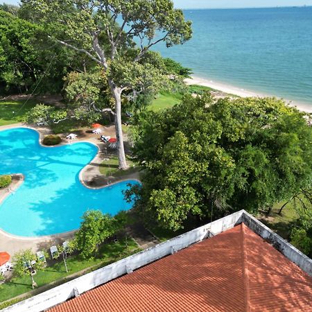 Purimas Beach Hotel & Spa Банчанг Екстер'єр фото