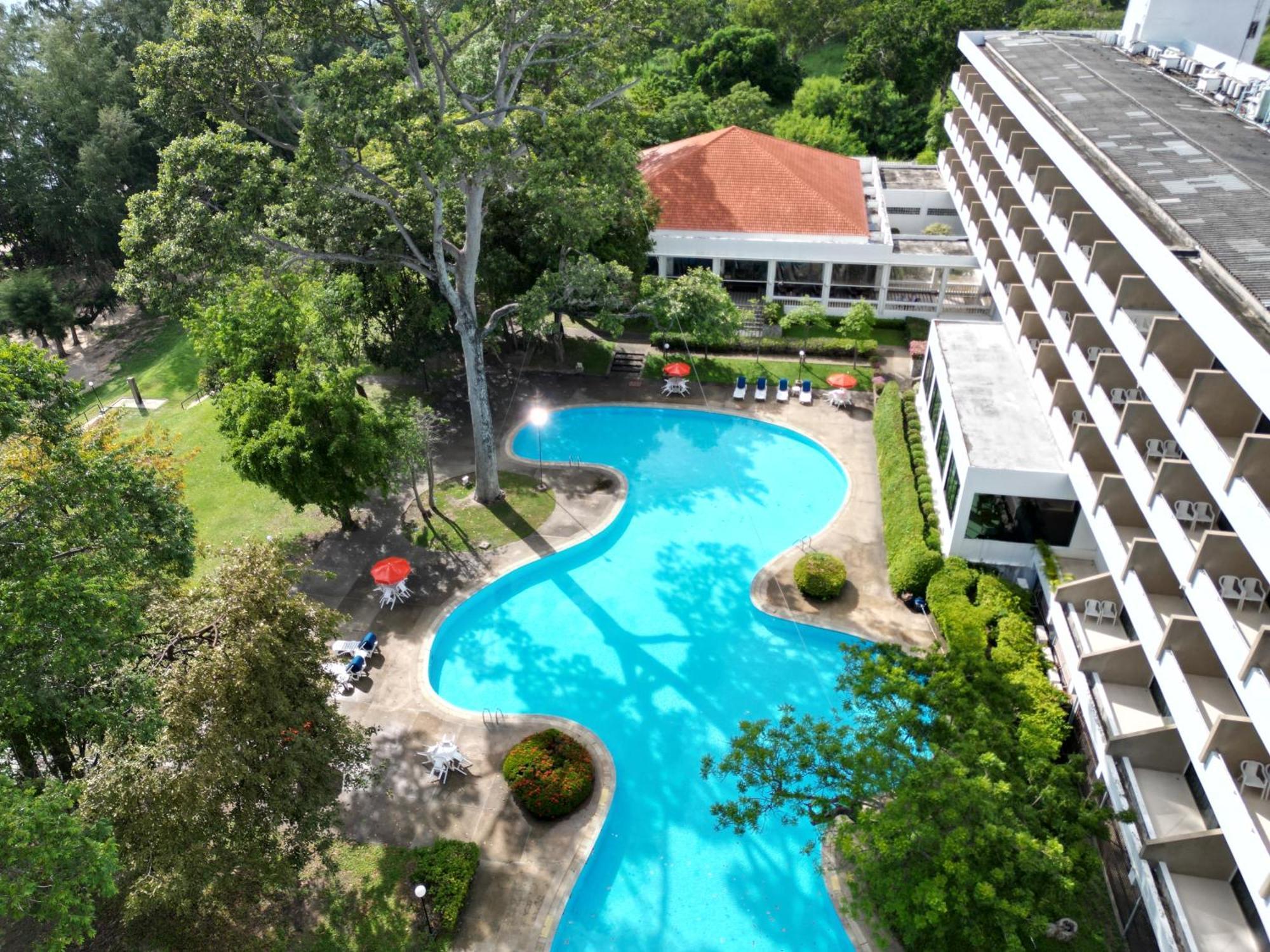 Purimas Beach Hotel & Spa Банчанг Екстер'єр фото