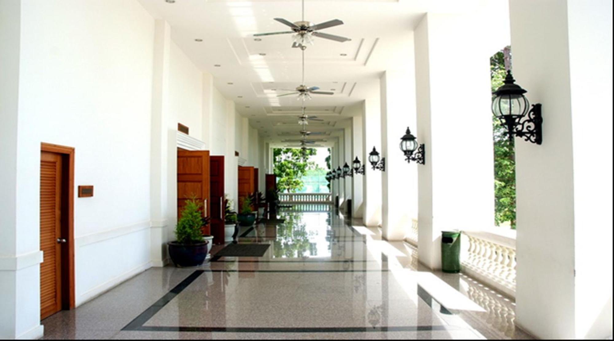 Purimas Beach Hotel & Spa Банчанг Екстер'єр фото