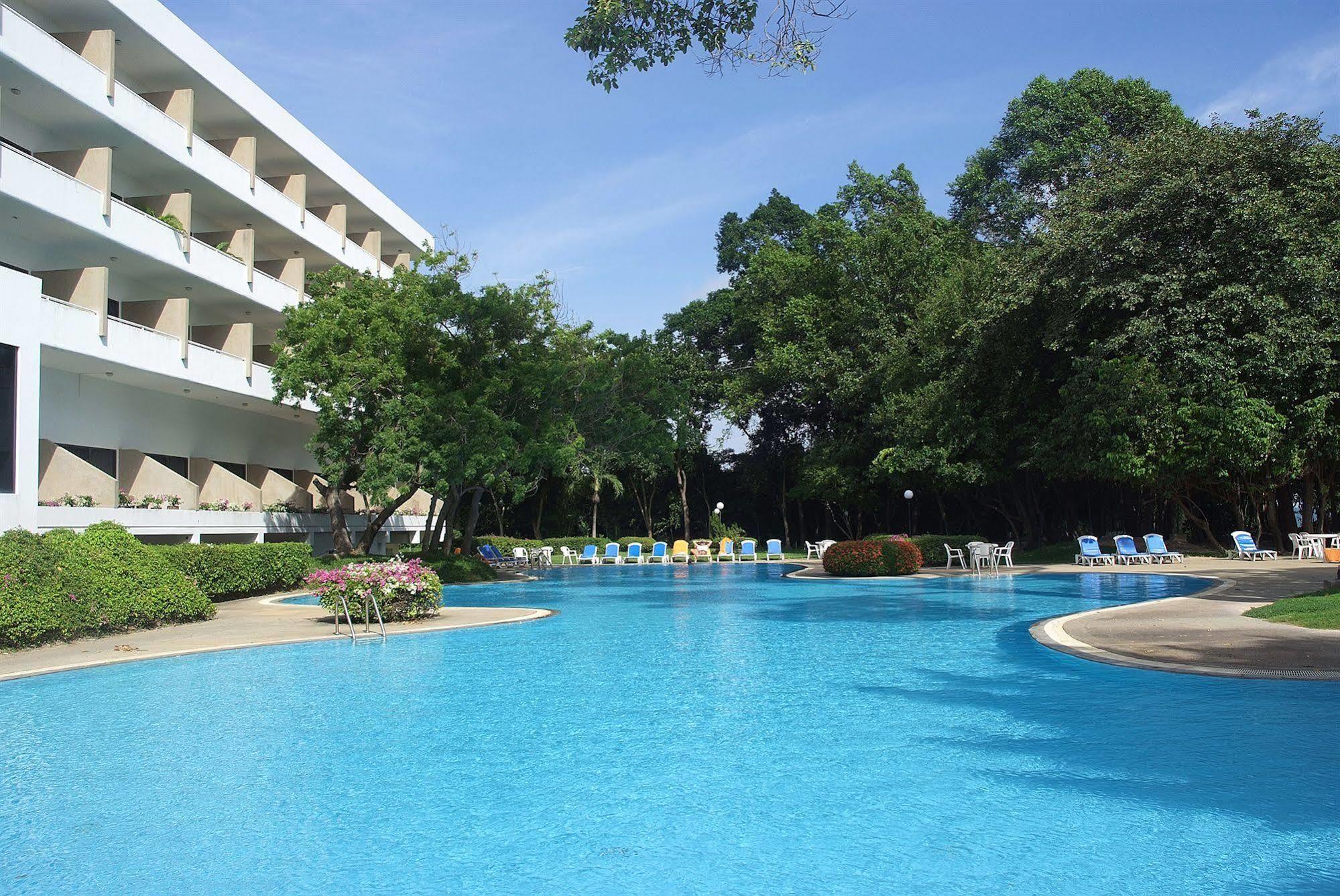 Purimas Beach Hotel & Spa Банчанг Екстер'єр фото
