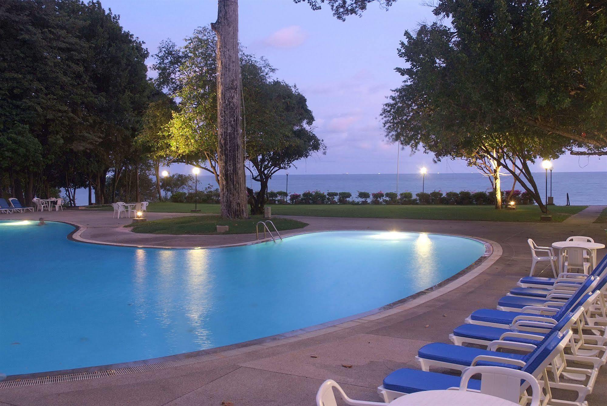 Purimas Beach Hotel & Spa Банчанг Екстер'єр фото